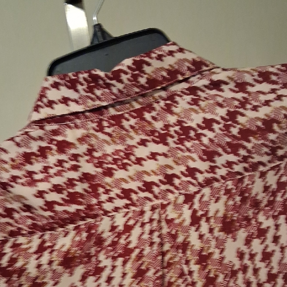 Women's Red Patterned Top - Picture 11 of 16